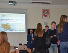 SKVC lektoriai lankėsi Vilniaus Antakalnio gimnazijoje